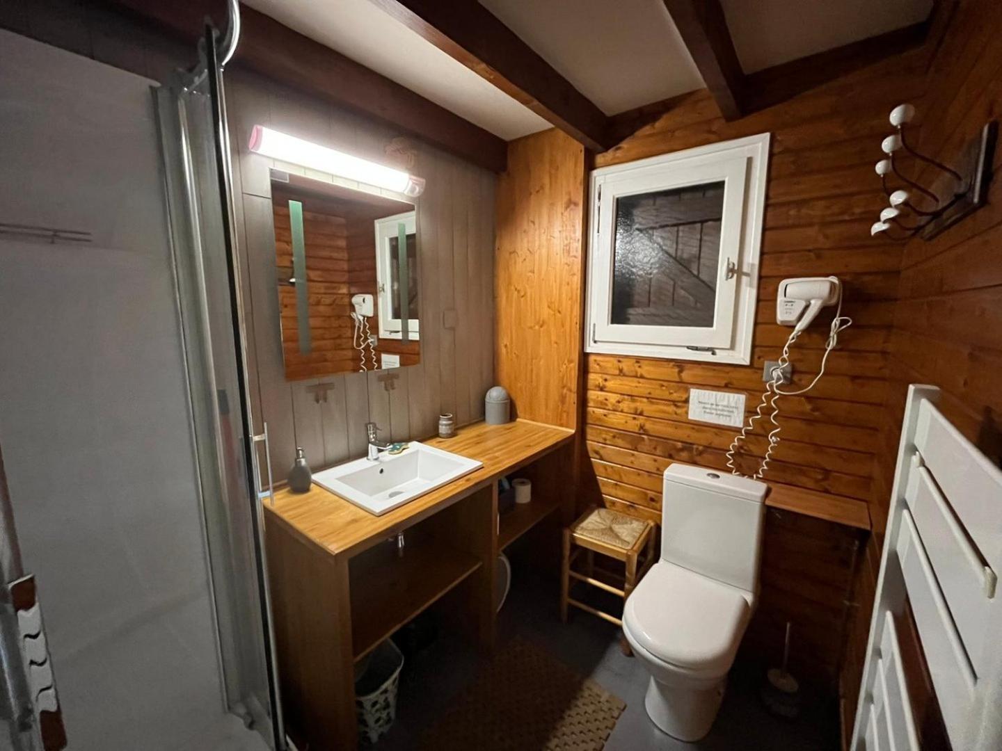 Chalet Bois Vue Panoramique : 2 Logements Et Sauna Бюссан Екстер'єр фото